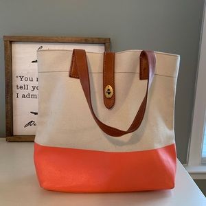Fossil Tote with Coral Dip Color